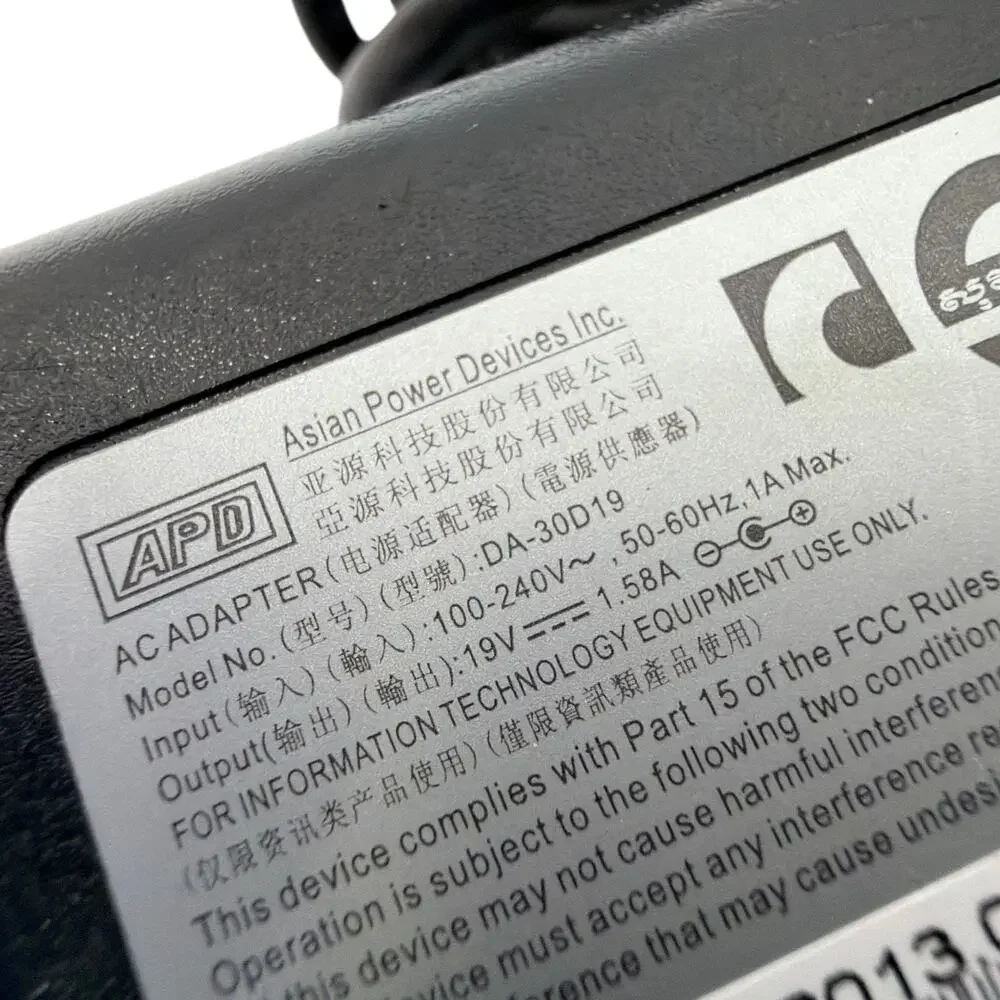 APD DA-30D19 19V 1.58A 30W AC Adapter Power Supply w/ Power Cord Tested